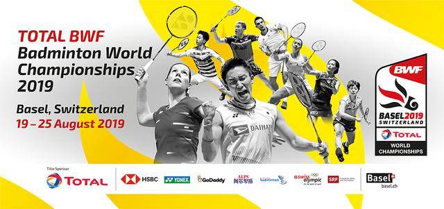 展现出了惊 展现出了惊